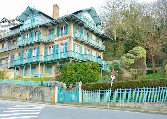 Villa D'exception Vue Sur Mer, 9 *